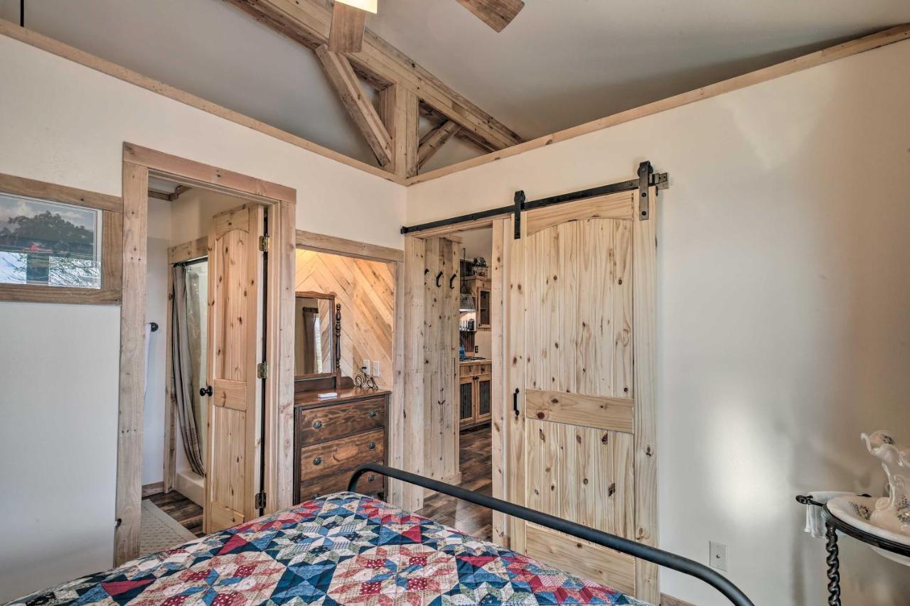 Kerrville Converted Barn Tiny Home With Kayaks! 외부 사진